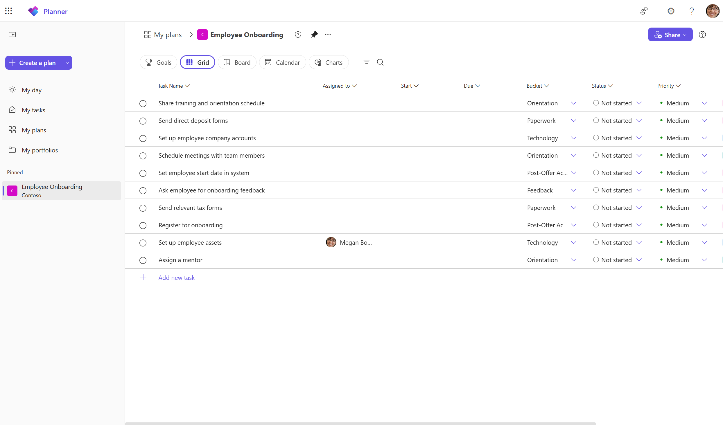 A screenshot of a plan in Planner in Teams shows the Grid view of a teams tasks organized in a list.